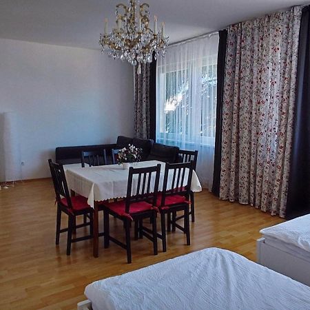 Apartment Nahe Rosenhuegel Виена Екстериор снимка