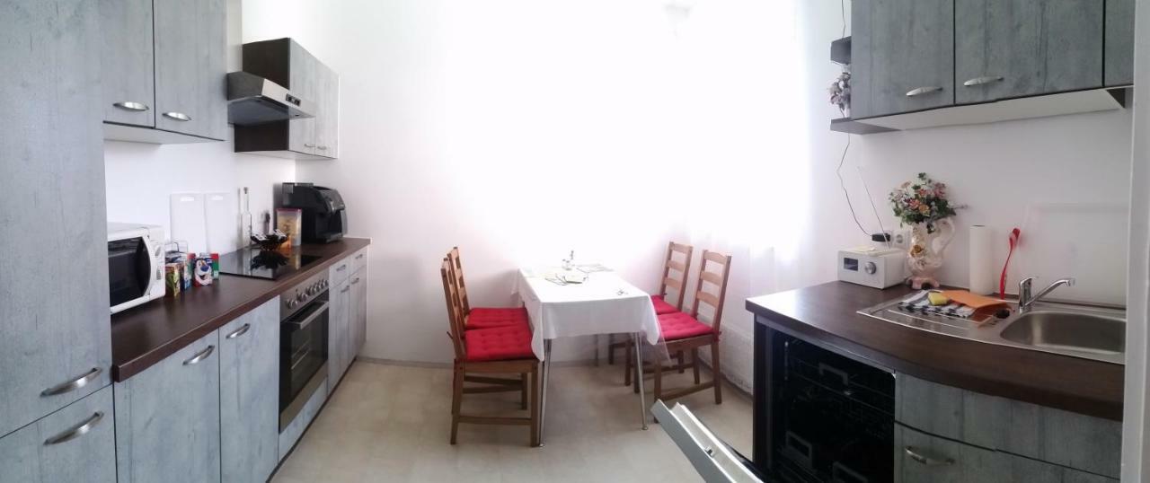 Apartment Nahe Rosenhuegel Виена Екстериор снимка